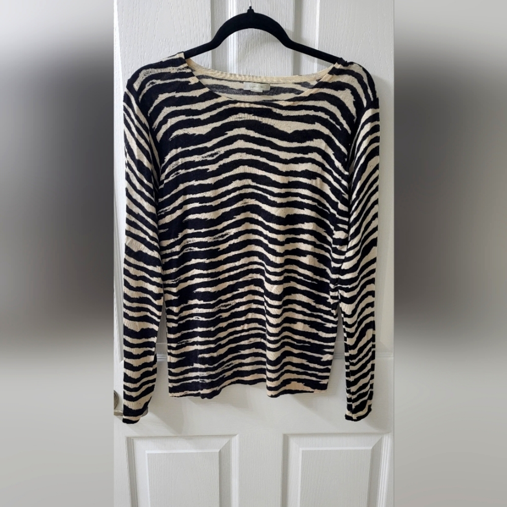 EUC  Zebra merino wool